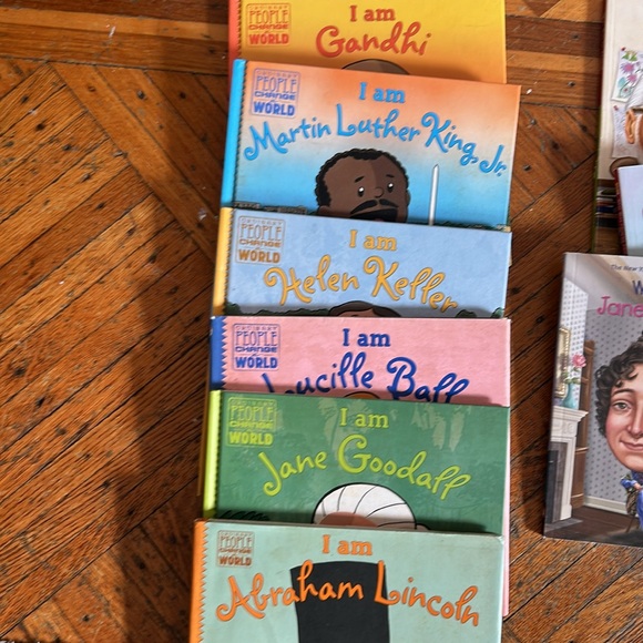 20 who was/who is books. Great condition. 5 of the younger group and 15 regular - Picture 3 of 3